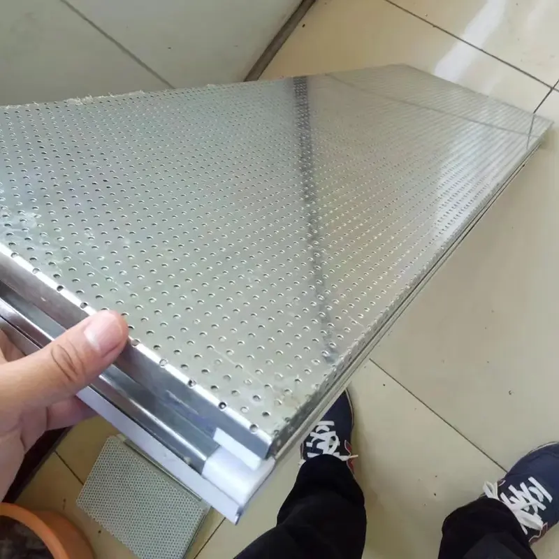 Painéis artesanais para salas limpas com absorção de som